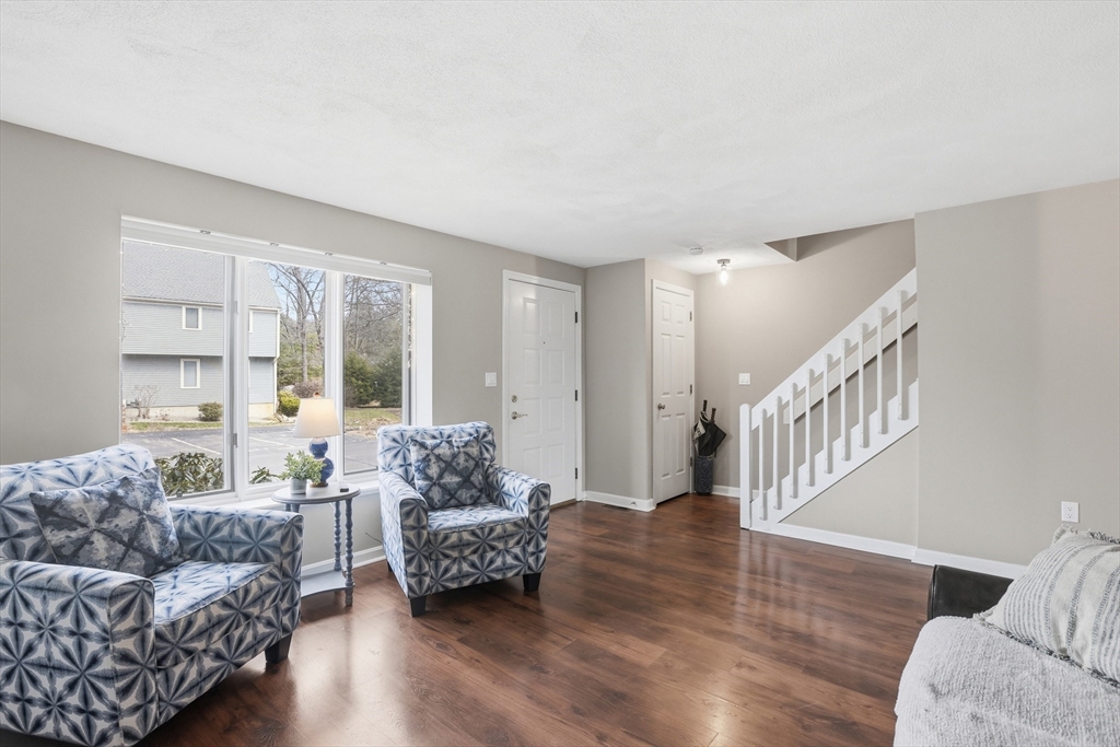 9 Deer Path, Unit 5 Maynard, MA 01754 - Photo 4 of 29