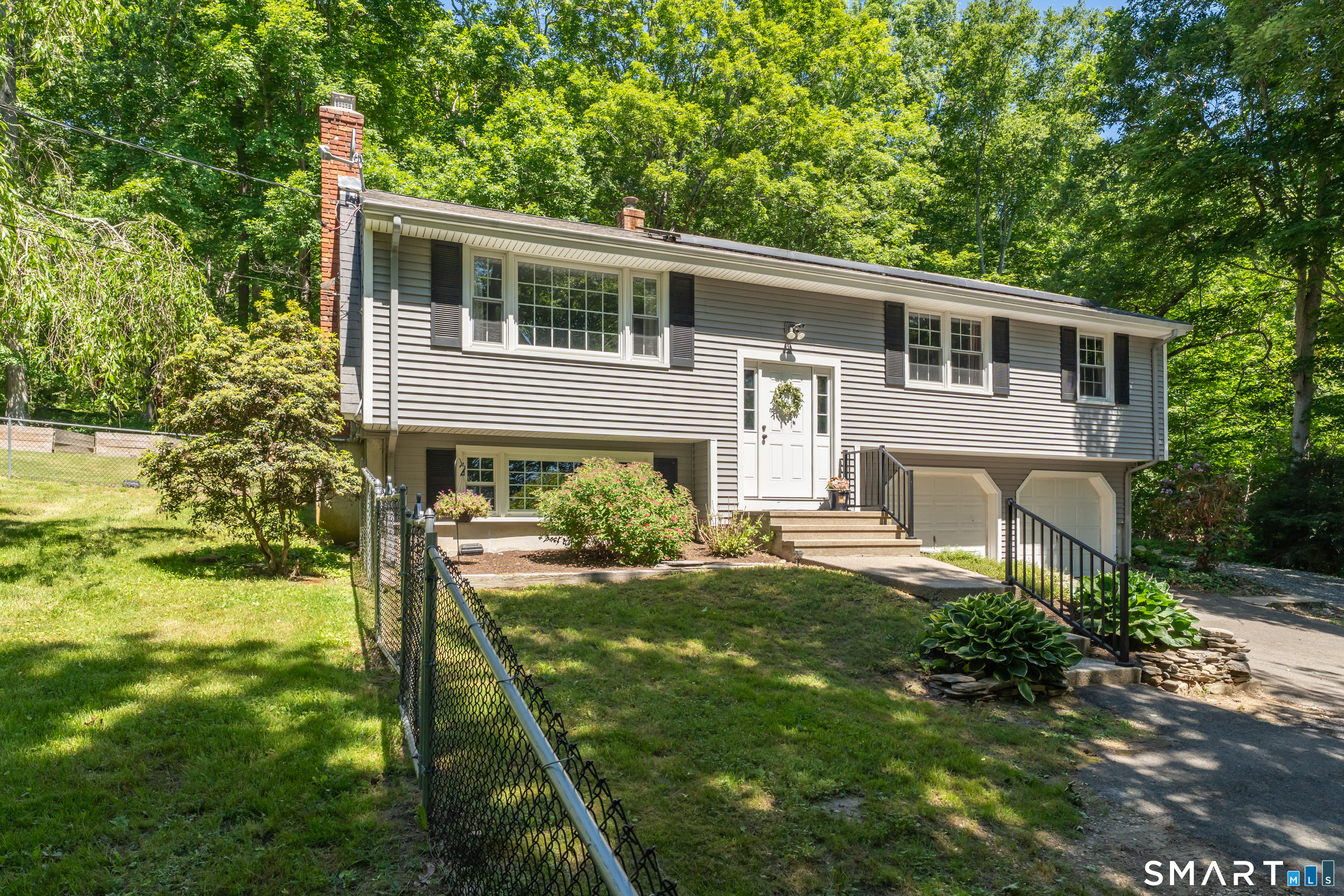 339 Boston Post Road East Lyme, CT 06333 - Photo 2 of 40