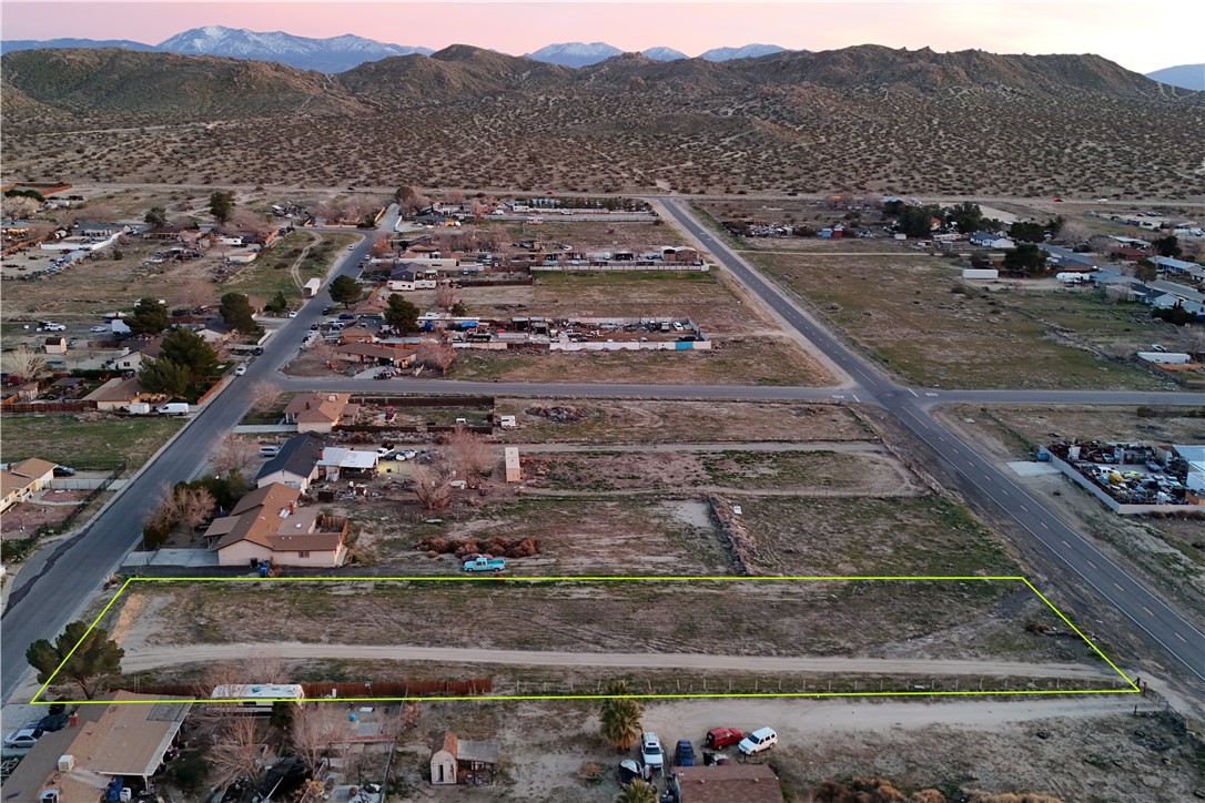 0 156th Lancaster, CA 93535 - Photo 10 of 14 a view of a city with a road