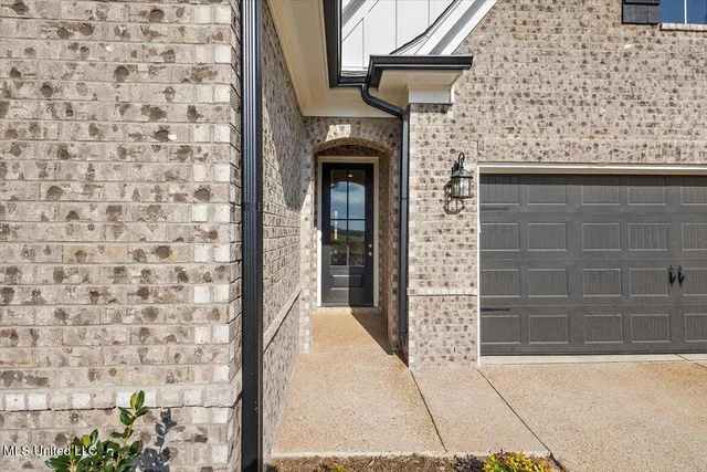 $365,900 | 838 Quitman Court West, Nesbit, MS 38651