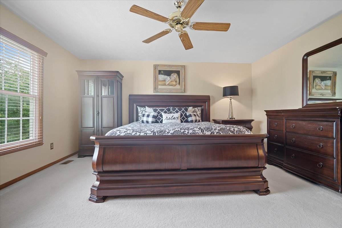3217 Eagle Crest Road Bloomington, IL 61704 - Photo 22 of 39 Gallery Image 22