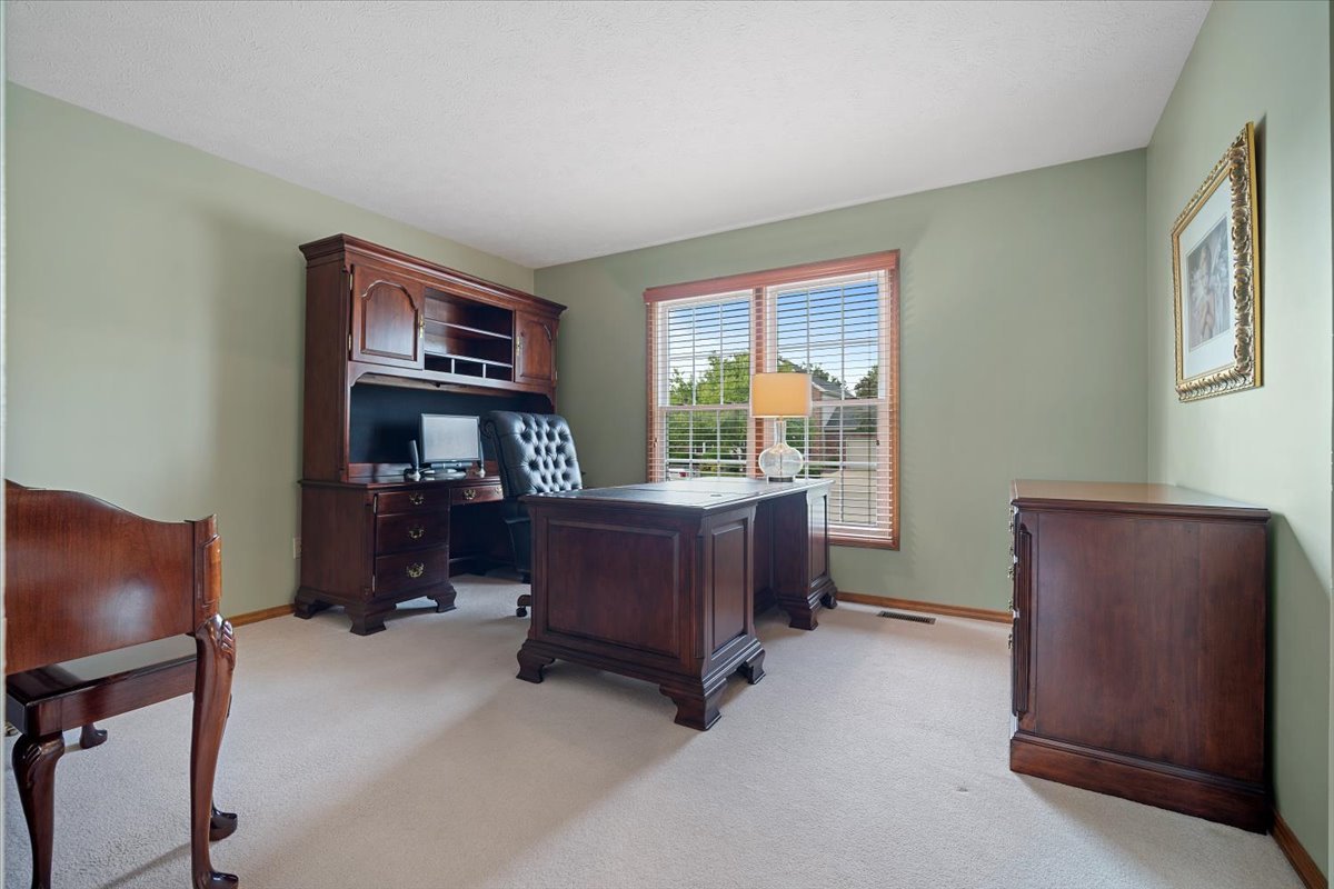 3217 Eagle Crest Road Bloomington, IL 61704 - Photo 5 of 39 Gallery Image 5