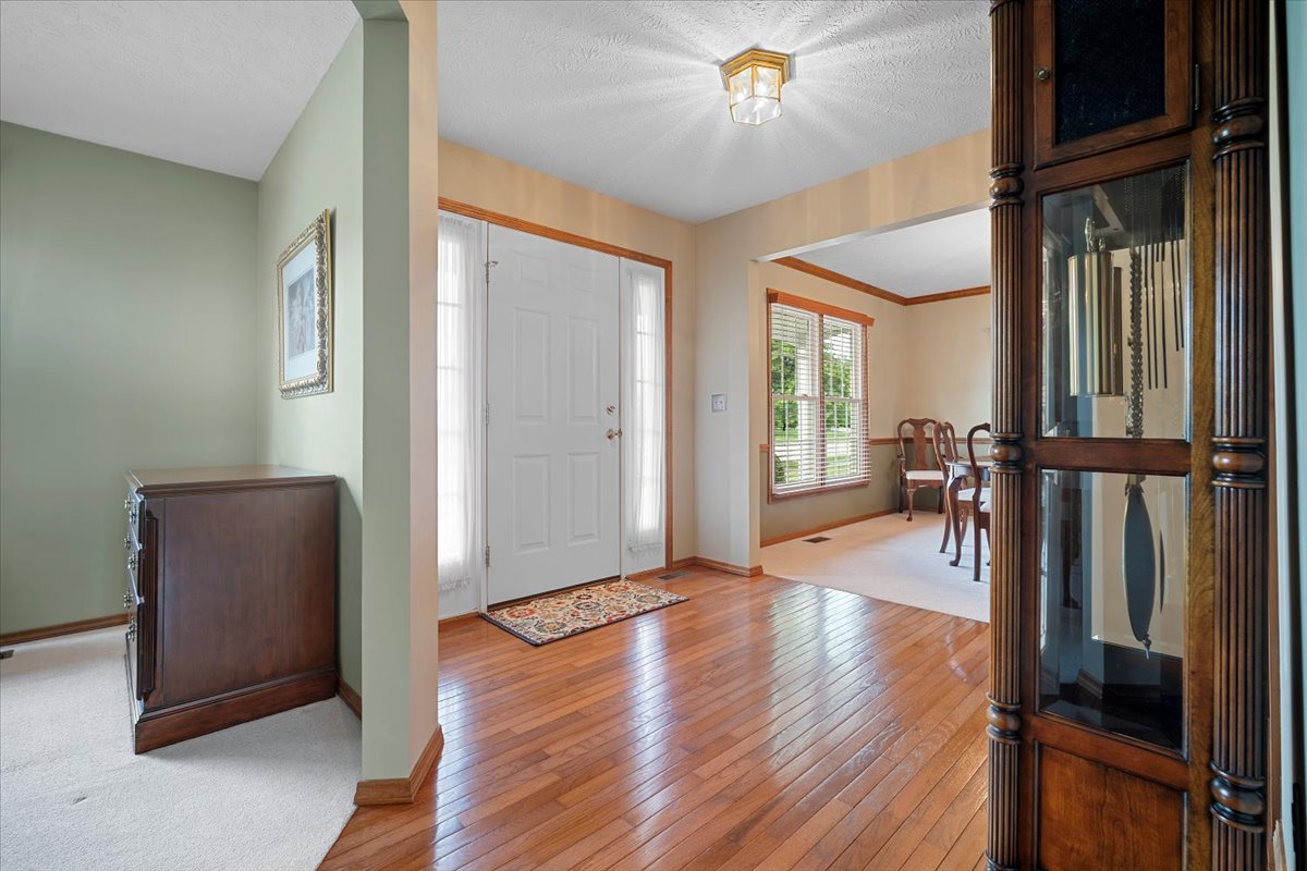 3217 Eagle Crest Road Bloomington, IL 61704 - Photo 6 of 39 Gallery Image 6