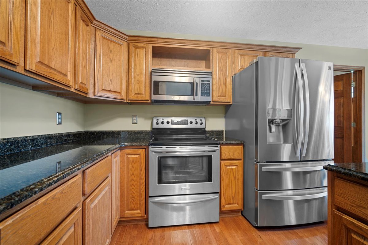 3217 Eagle Crest Road Bloomington, IL 61704 - Photo 7 of 39 Gallery Image 7