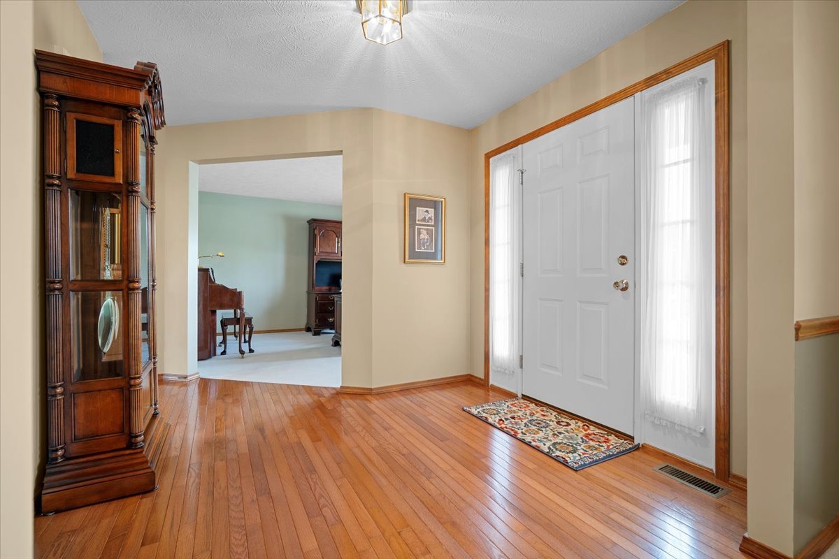 3217 Eagle Crest Road Bloomington, IL 61704 - Photo 10 of 39 Gallery Image 10