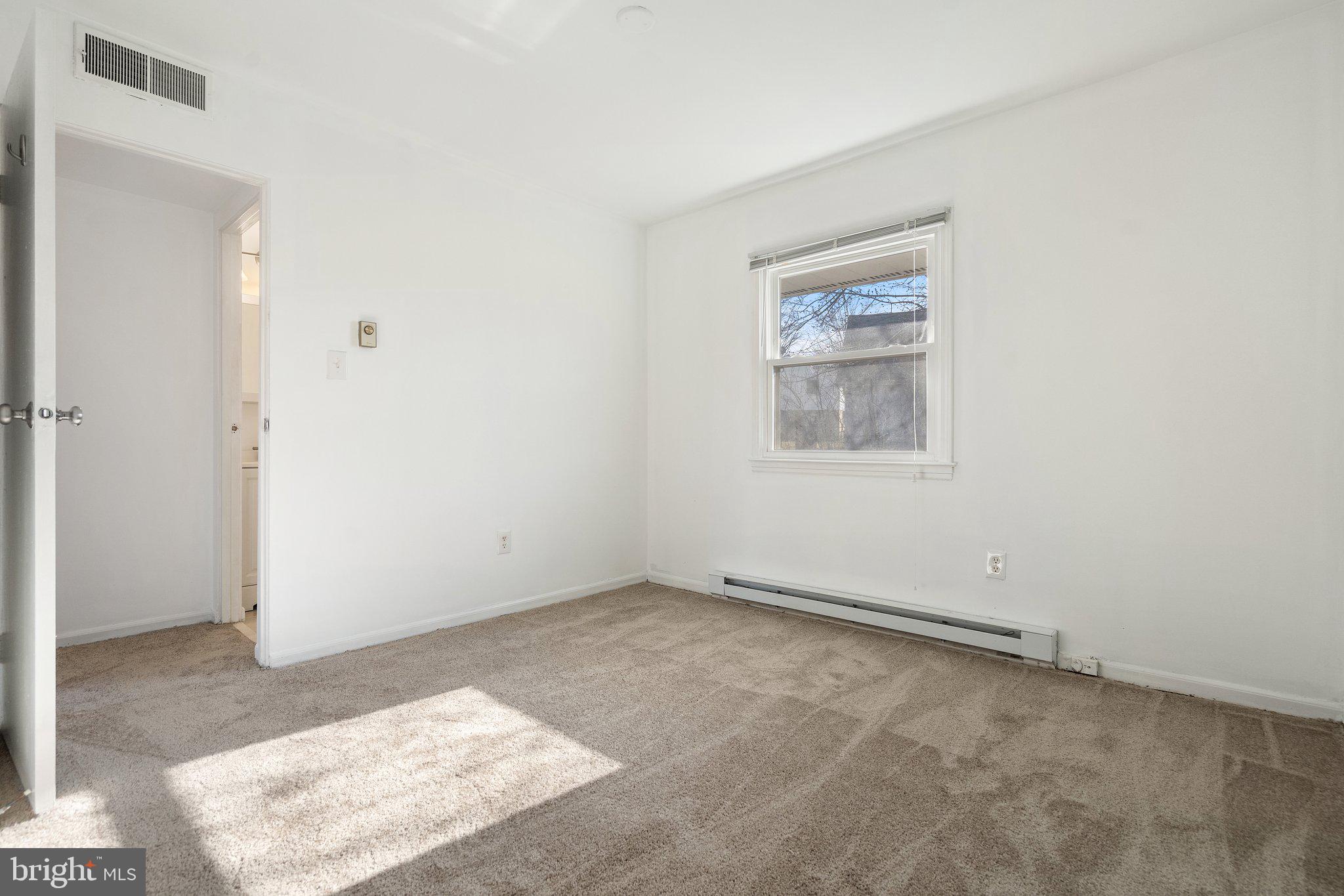 204 East Tazewell Road Sterling, VA 20164 - Photo 13 of 27 Gallery Image 13