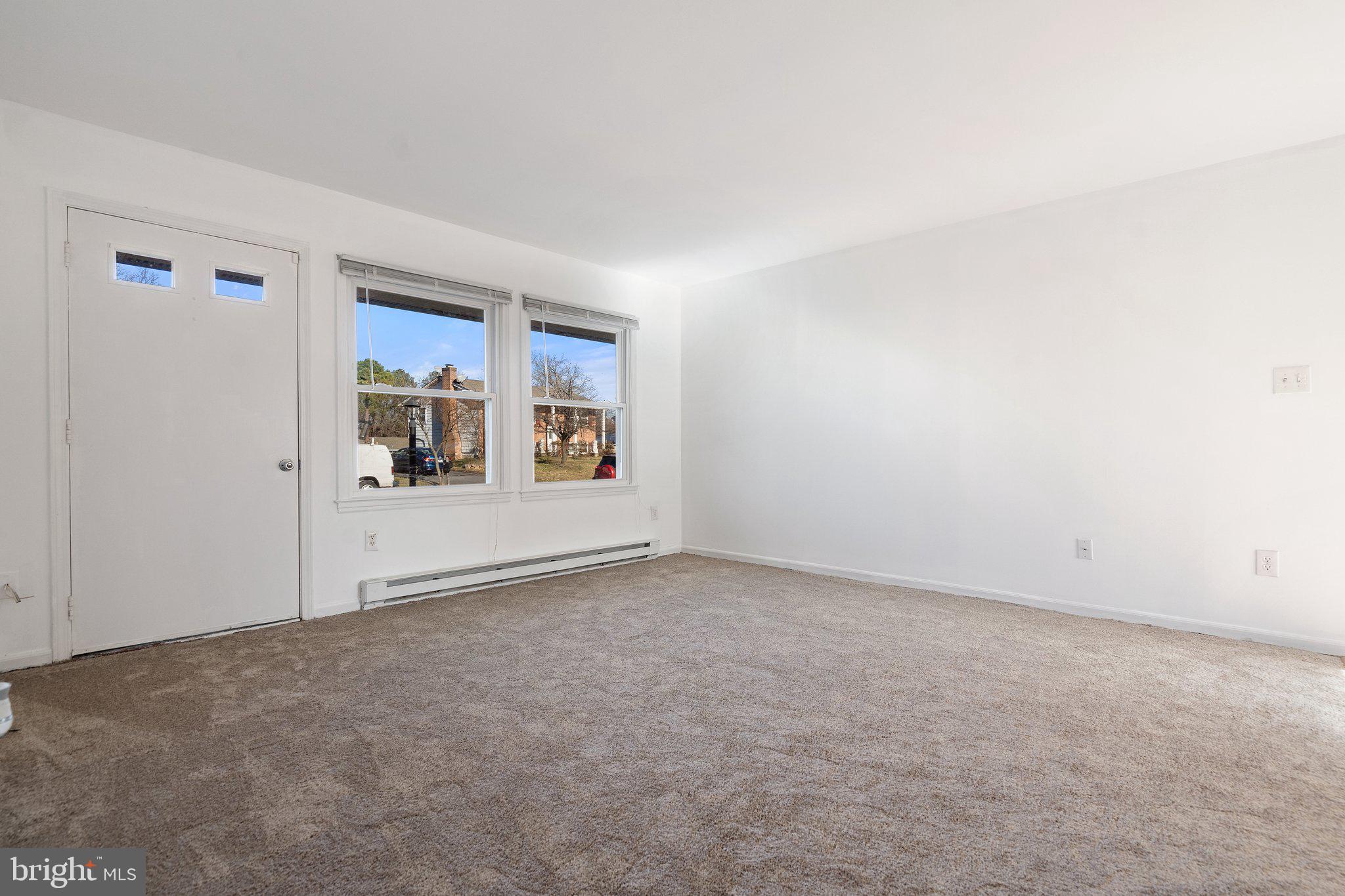 204 East Tazewell Road Sterling, VA 20164 - Photo 2 of 27 Gallery Image 2