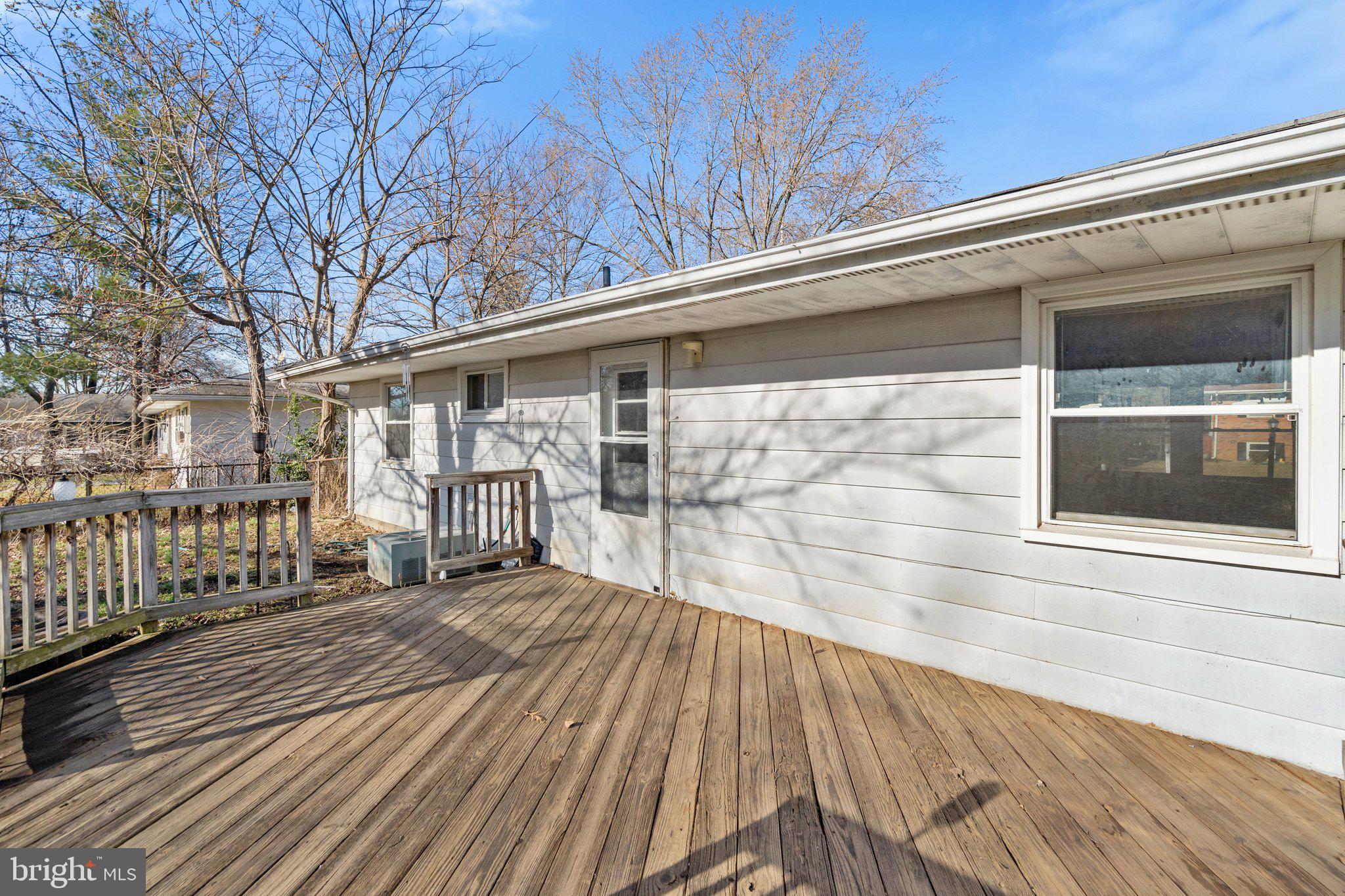 204 East Tazewell Road Sterling, VA 20164 - Photo 23 of 27 Gallery Image 23