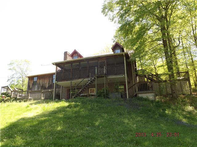 323 Spring Creek Road Lawrenceburg, TN 38464 - Photo 11 of 13 a view of a back yard