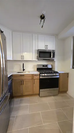 $460,000 | 61-15 98th Street, Unit 4H | Rego Park