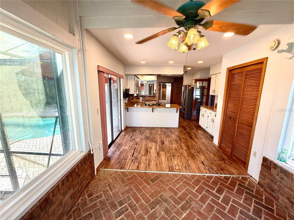 2395 Windward Cove Kissimmee, FL 34746 - Photo 18 of 62 a view of a living room