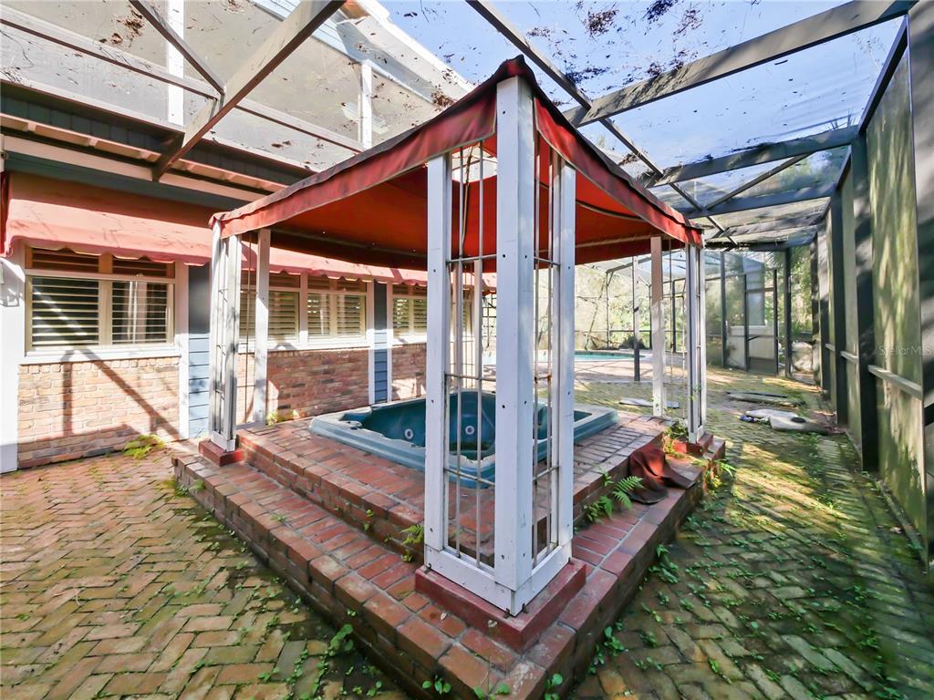 2395 Windward Cove Kissimmee, FL 34746 - Photo 55 of 62 a view of a backyard with small area