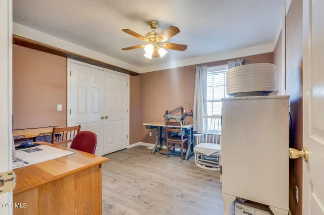 $239,000 | 1449 Independence Avenue, Mount Carmel, TN 37645