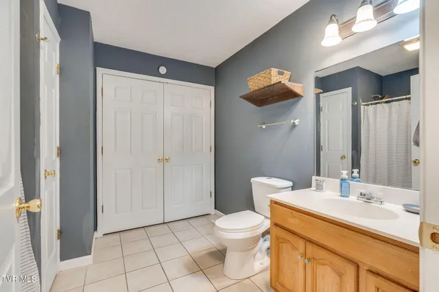 $239,000 | 1449 Independence Avenue, Mount Carmel, TN 37645