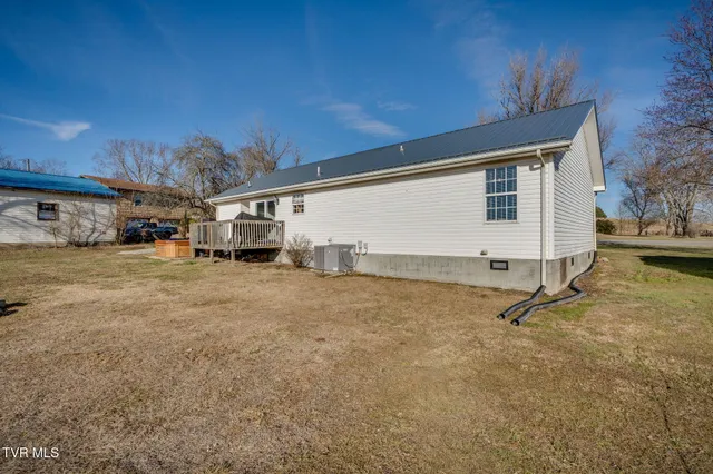 $239,000 | 1449 Independence Avenue, Mount Carmel, TN 37645