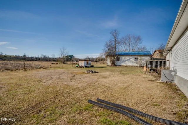 $239,000 | 1449 Independence Avenue, Mount Carmel, TN 37645