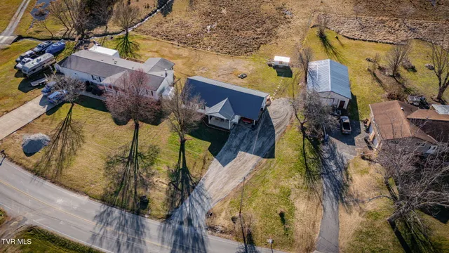 $239,000 | 1449 Independence Avenue, Mount Carmel, TN 37645