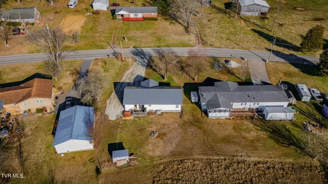 $239,000 | 1449 Independence Avenue, Mount Carmel, TN 37645