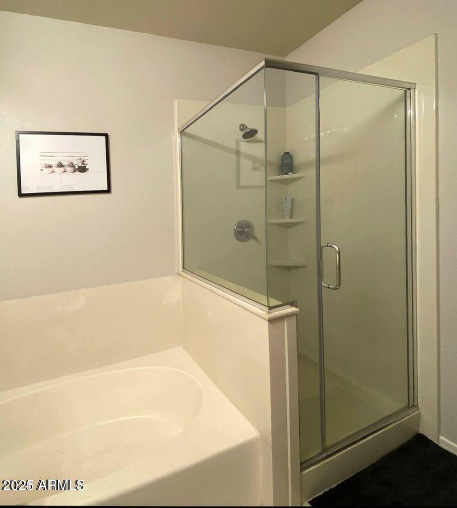 2992 North Miller Road, Unit 111 Scottsdale, AZ 85251 - Photo 9 of 11 Primary Bath