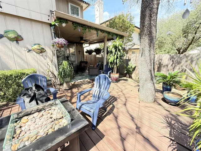 a view of outdoor space yard and patio