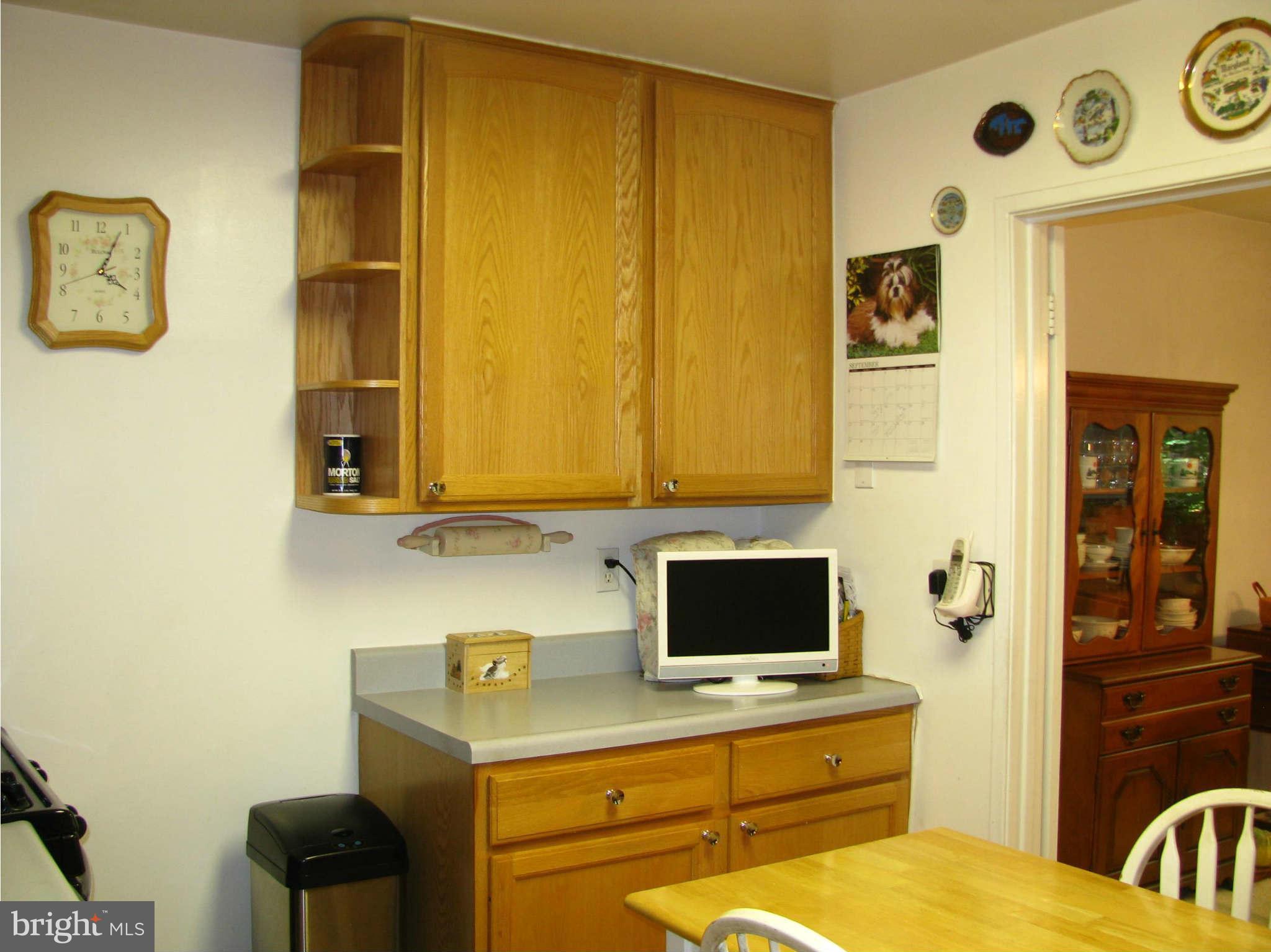 1665 Parkcrest Circle, Unit 100 Reston, VA 20190 - Photo 10 of 27 Kitchen