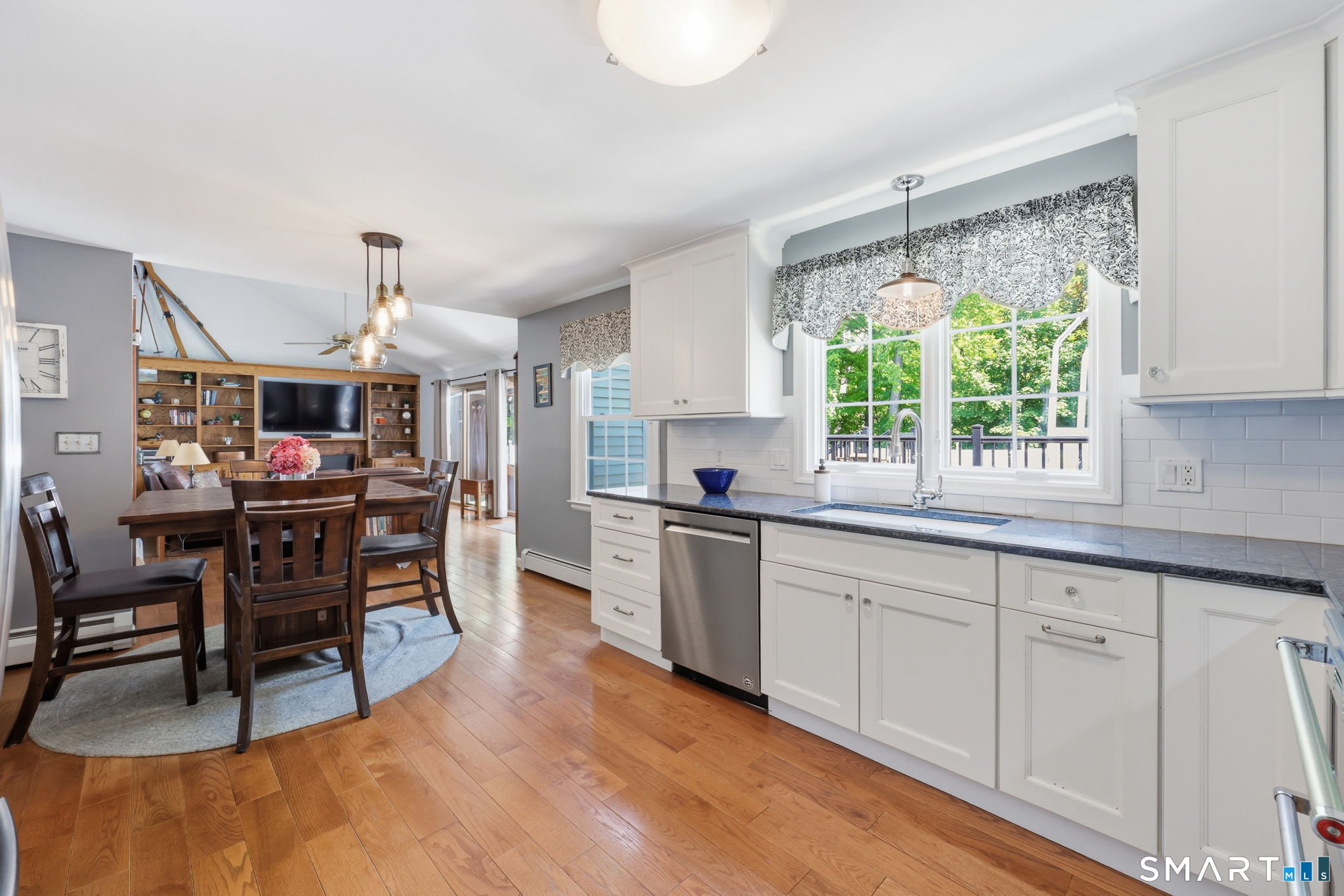 9 Jay Circle Windsor, CT 06095 - Photo 10 of 39