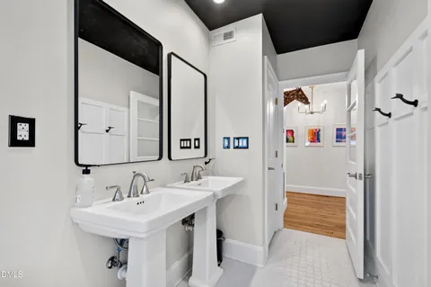 $1,095,000 | 519 East Lane Street, Raleigh, NC 27601