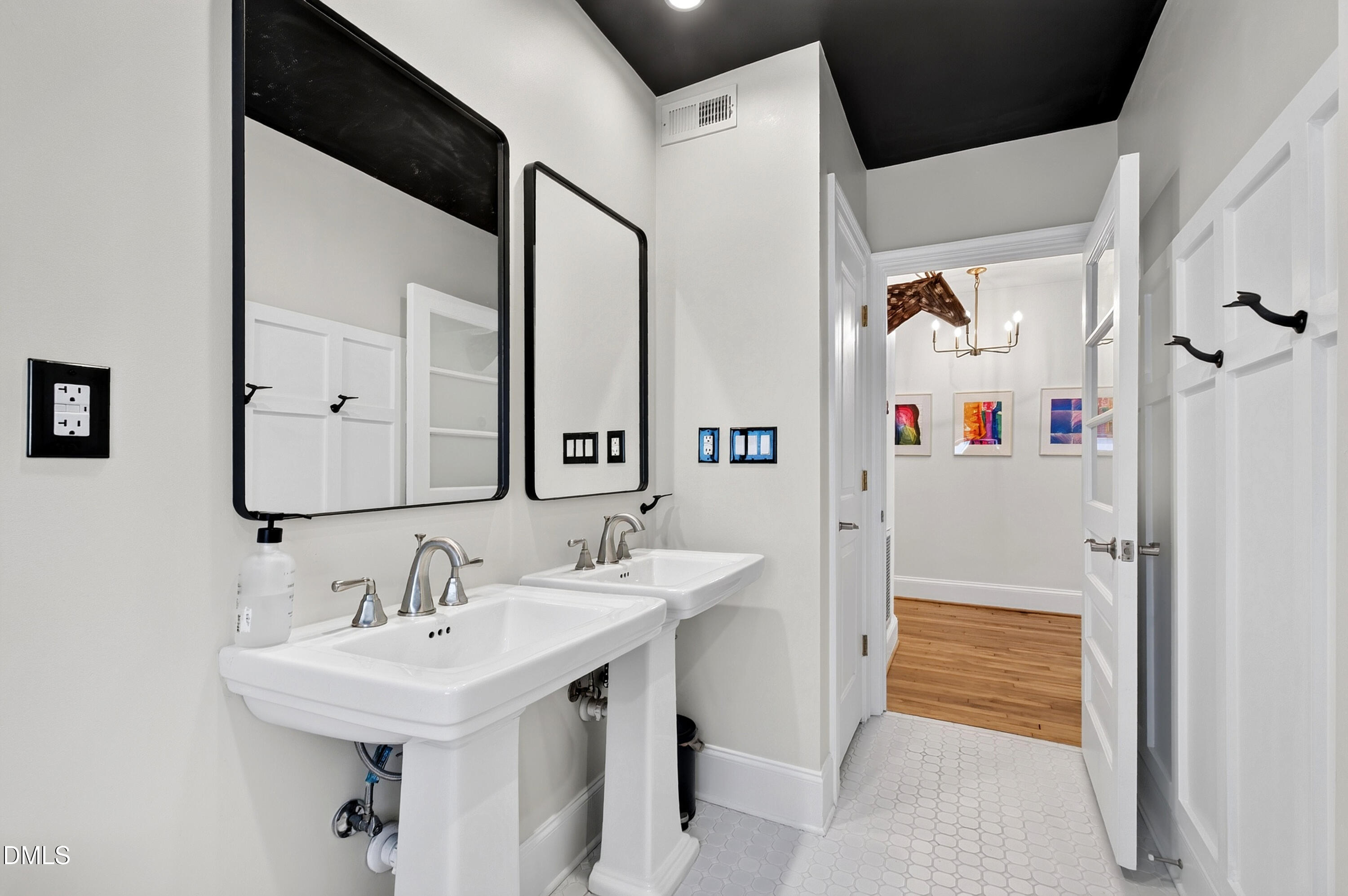 519 East Lane Street Raleigh, NC 27601 - Photo 39 of 71 E Lane (31)