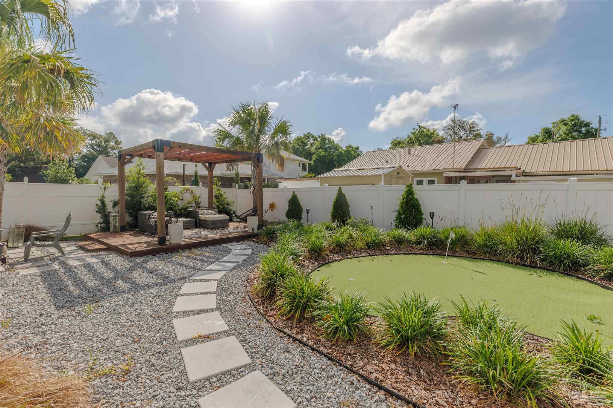8 Sullivan Road Pensacola, FL 32507 - Photo 25 of 58