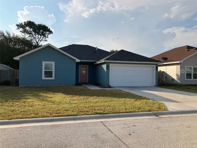 $329,000 | 1941 Admiral Lane, Aransas Pass, TX 78336
