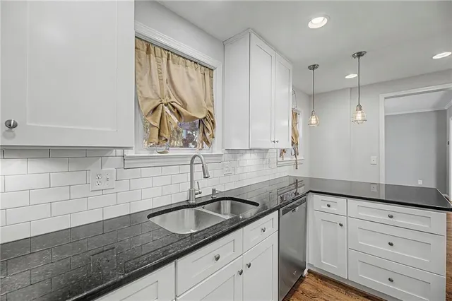 $410,000 | 506 East 66th Terrace, Kansas City, MO 64131