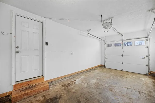 $410,000 | 506 East 66th Terrace, Kansas City, MO 64131