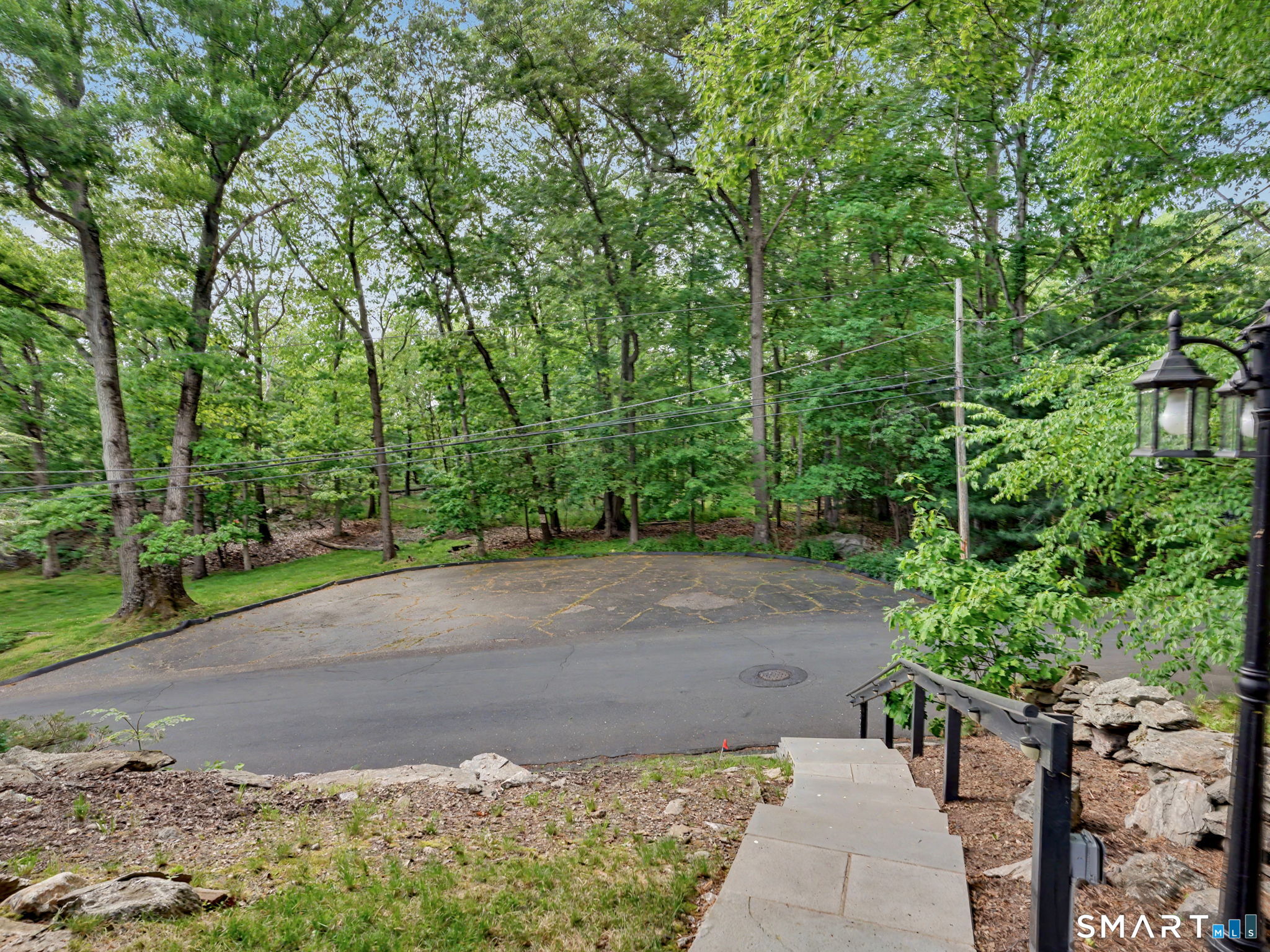 524 Nonopoge Road Fairfield, CT 06825 - Photo 32 of 34