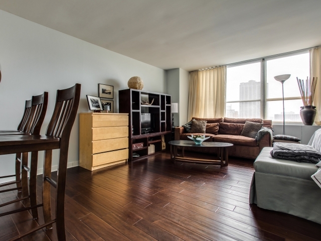 655 West Irving Park Road, Unit 1509 Chicago, IL 60613 - Photo 2 of 8