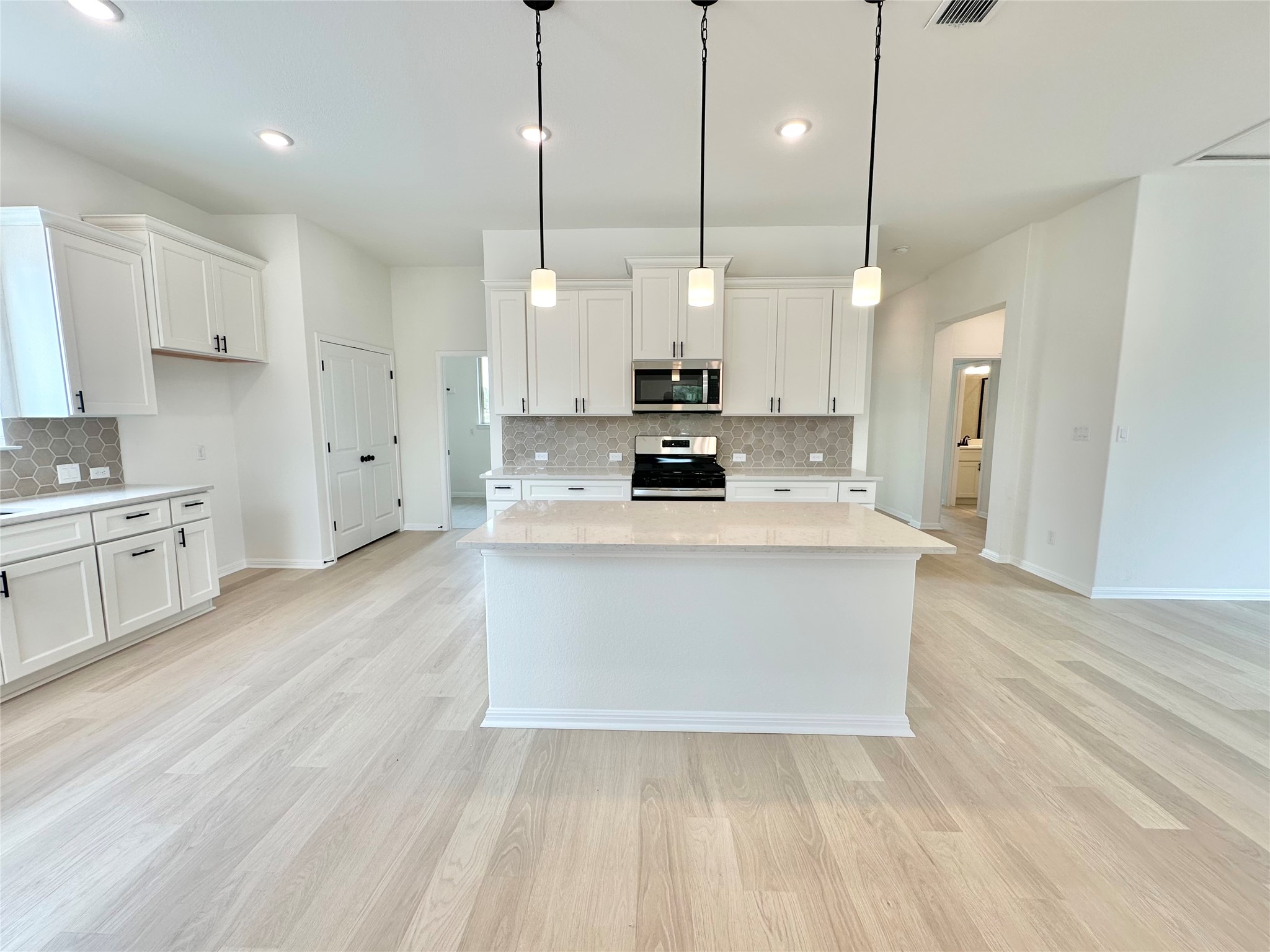 436 Treadwell Lane Kyle, TX 78640 - Photo 8 of 18