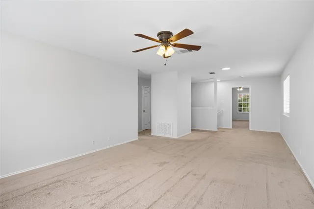 a view of empty room with window