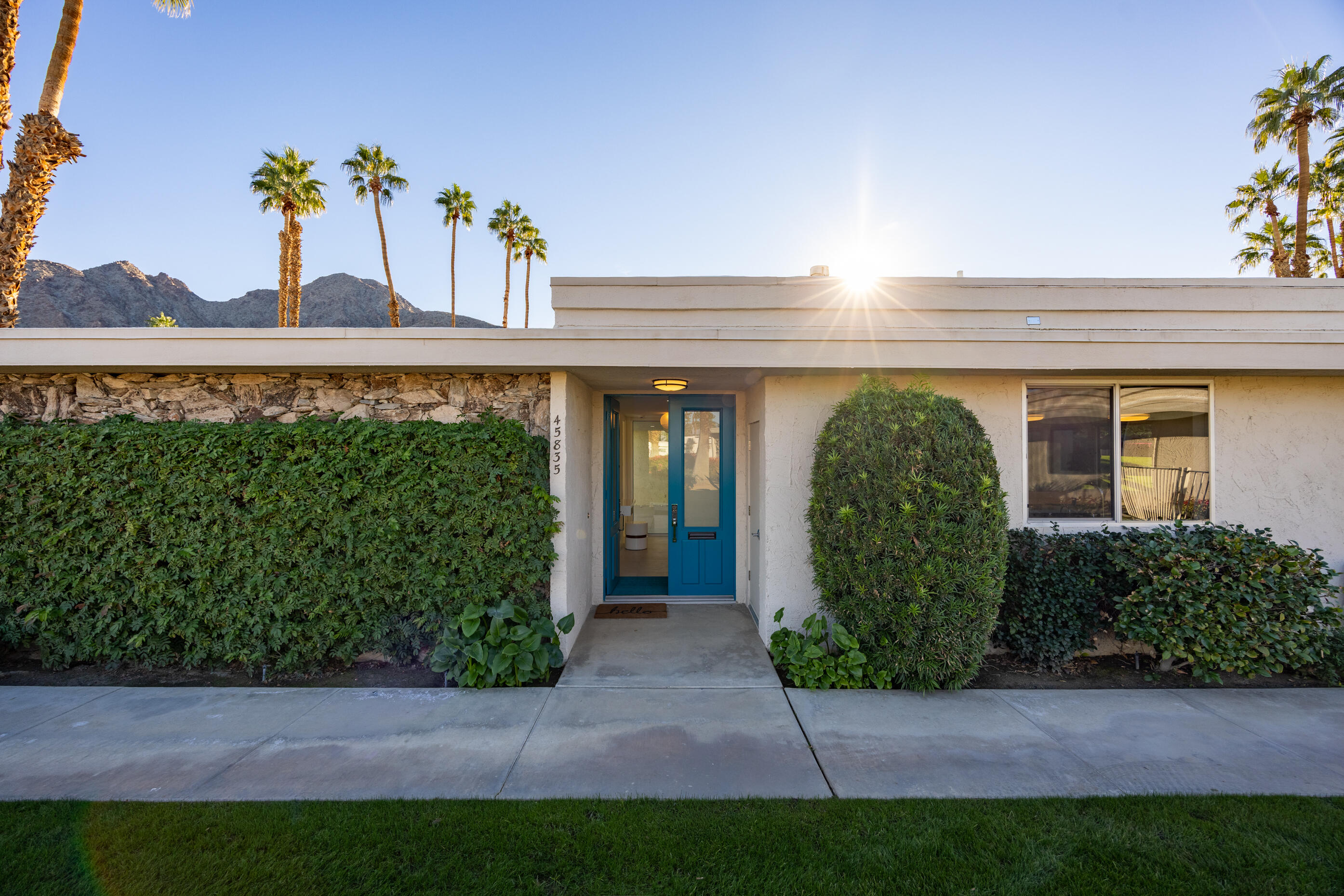 45835 Pawnee Road Indian Wells, CA 92210 - Photo 2 of 44 ext-10