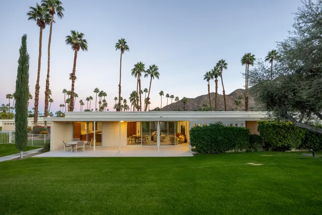 a view of a house with outdoor space