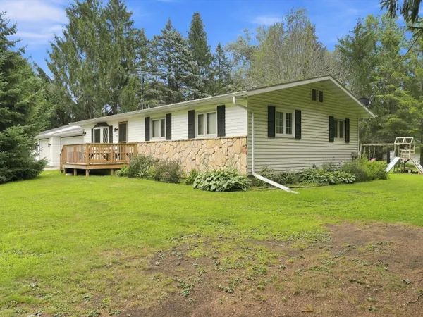 $285,999 | 1101 Mallard Lane, Kossuth, WI 54220