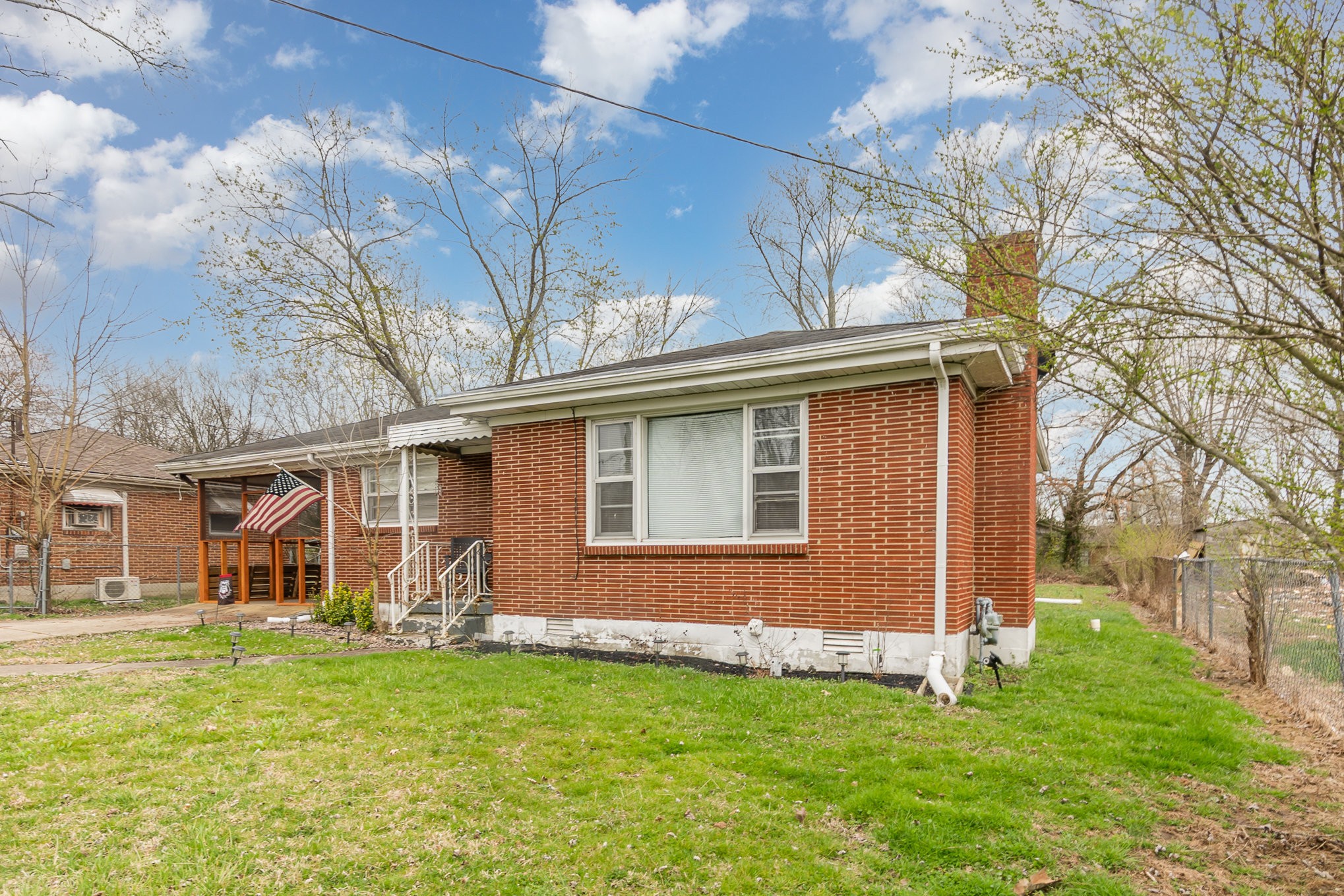 413 Dorris Avenue Springfield, TN 37172 - Photo 2 of 18 a view of a house with a yard