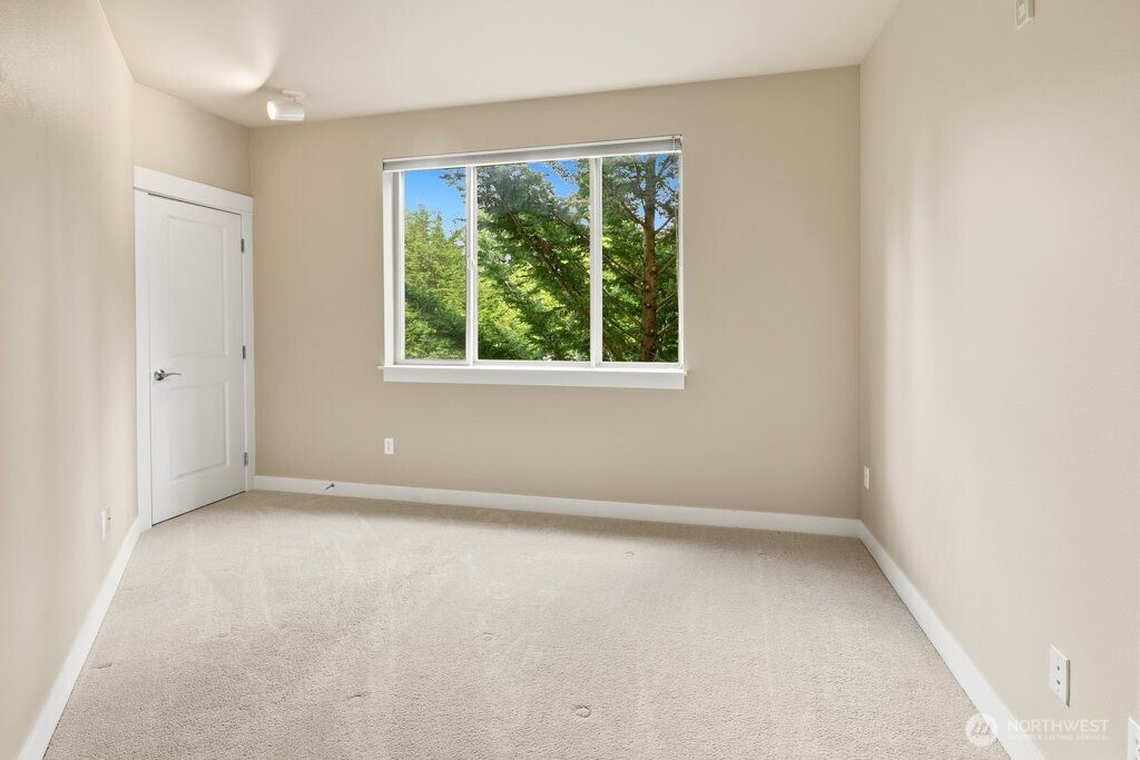 15730 116th Avenue Northeast, Unit 305 Bothell, WA 98011 - Photo 14 of 39