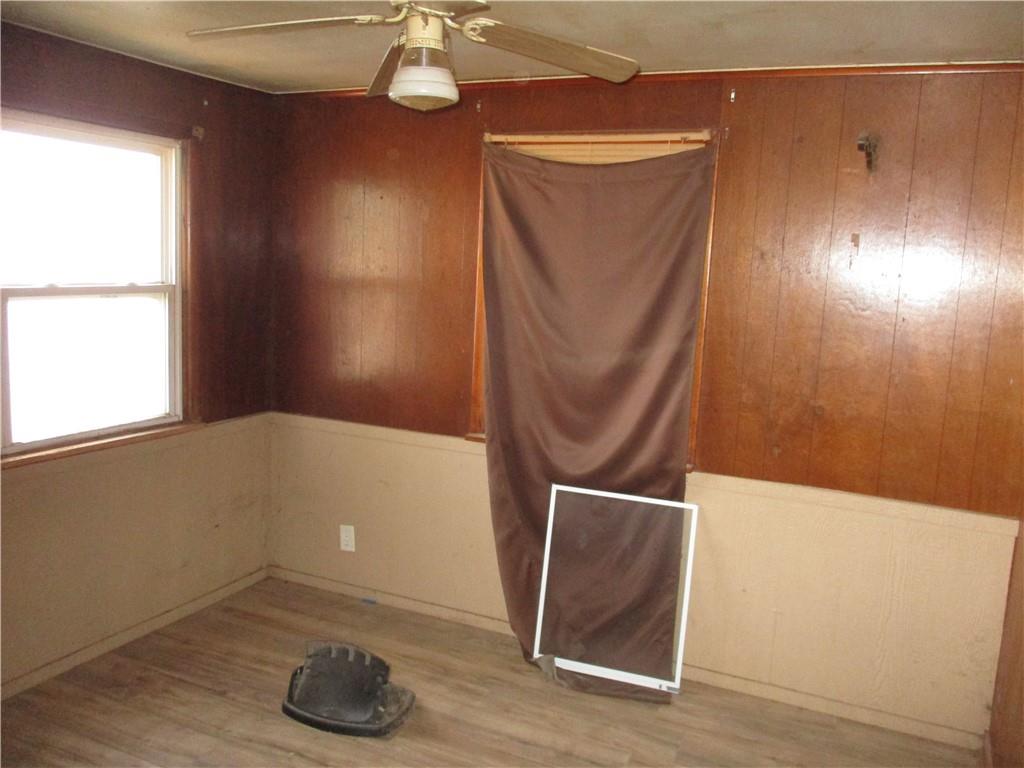 305 West Maple Street Columbus, KS 66725 - Photo 19 of 31