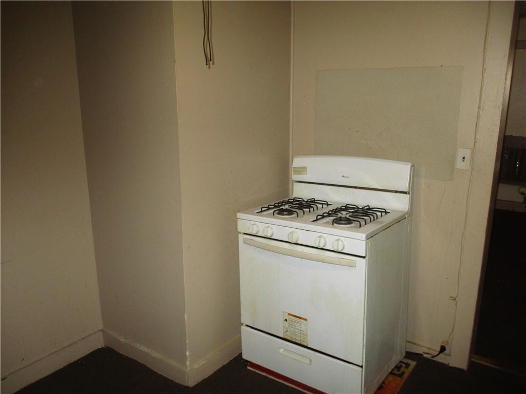 305 West Maple Street Columbus, KS 66725 - Photo 25 of 31