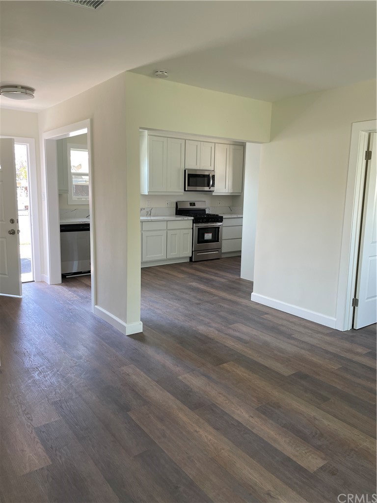 10072 Mildred Court Riverside, CA 92503 - Photo 6 of 12