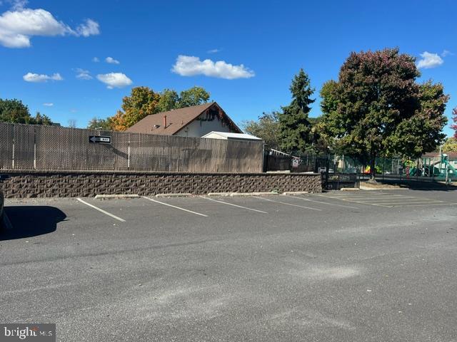 304 Via Cascata Drive Clementon, NJ 08021 - Photo 5 of 32