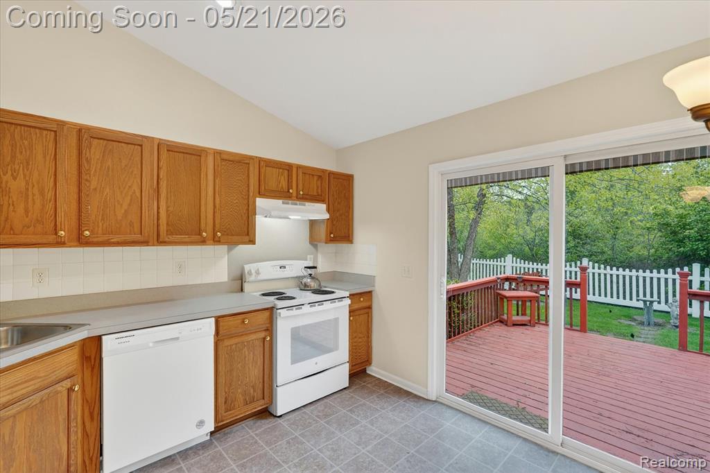 1607 Cedarwood Drive Flushing, MI 48433 - Photo 12 of 27