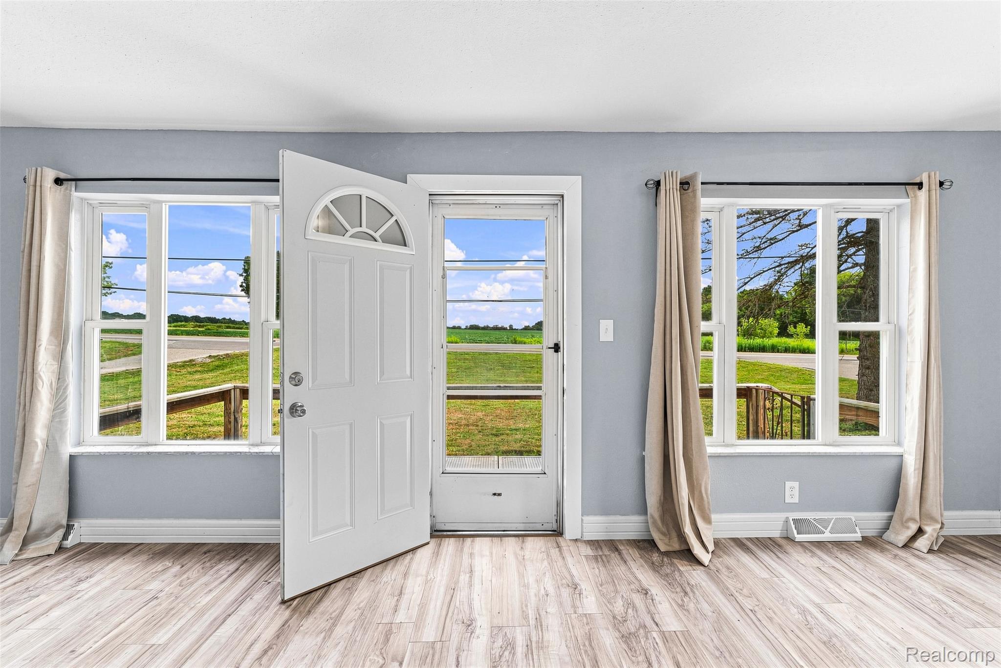 6163 North State Road Davison, MI 48423 - Photo 13 of 45 Front Door View