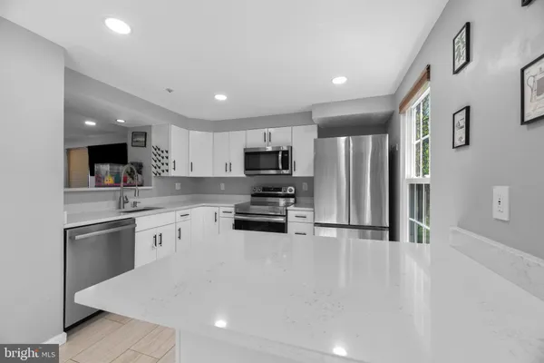 $425,000 | 8122 Woodward Street, Savage, MD 20763