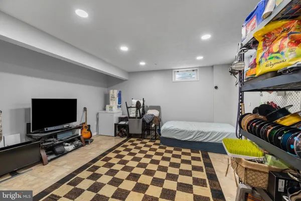 $425,000 | 8122 Woodward Street, Savage, MD 20763