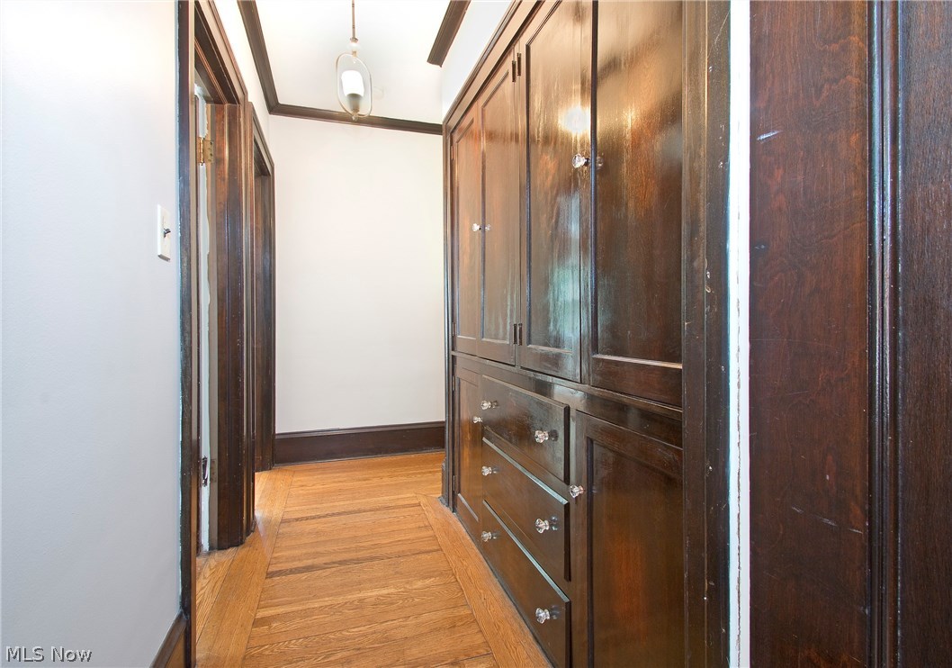 2677 Berkshire Road Cleveland, OH 44106 - Photo 27 of 35